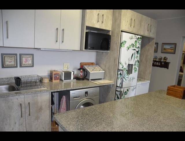 3 BEDROOM APARTMENT FOR SALE IN ISLAND VIEW